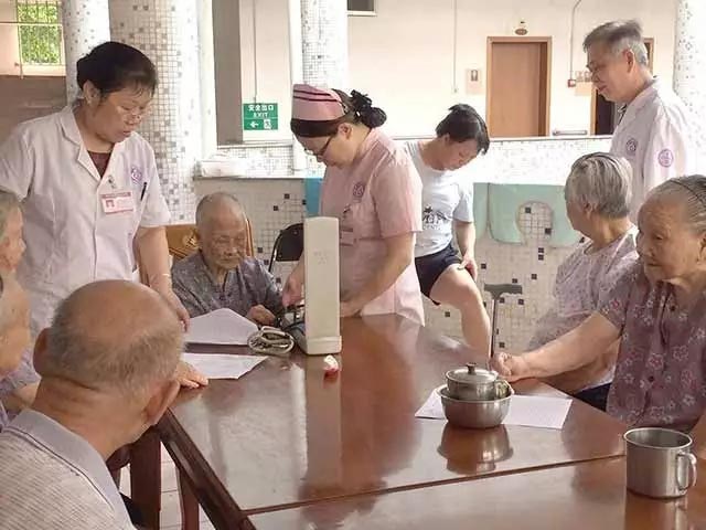 展示宝仁党建风采 认真践行“两学一做”