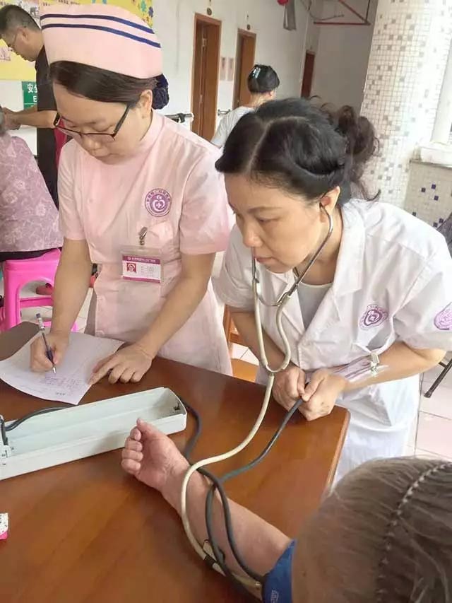 展示宝仁党建风采 认真践行“两学一做”