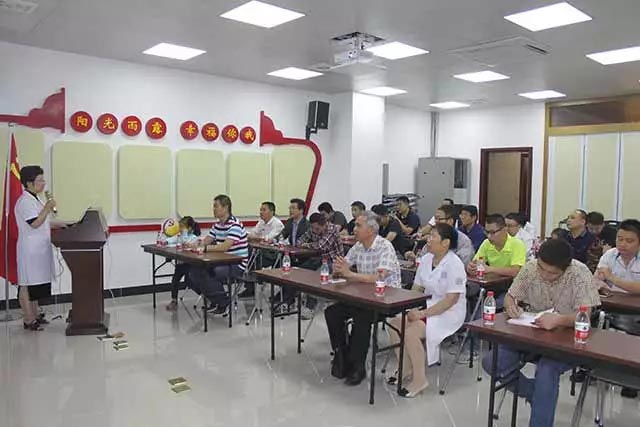 献礼十九大 共铸健康中国梦 塘厦宝仁携手阳光雨开展健康知识讲座进社区